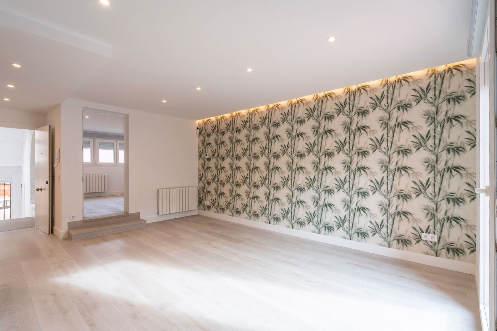 5 bedroom Townhouse for sale in Mejorada del Campo with garage - € 455,000 (Ref: 9449864)