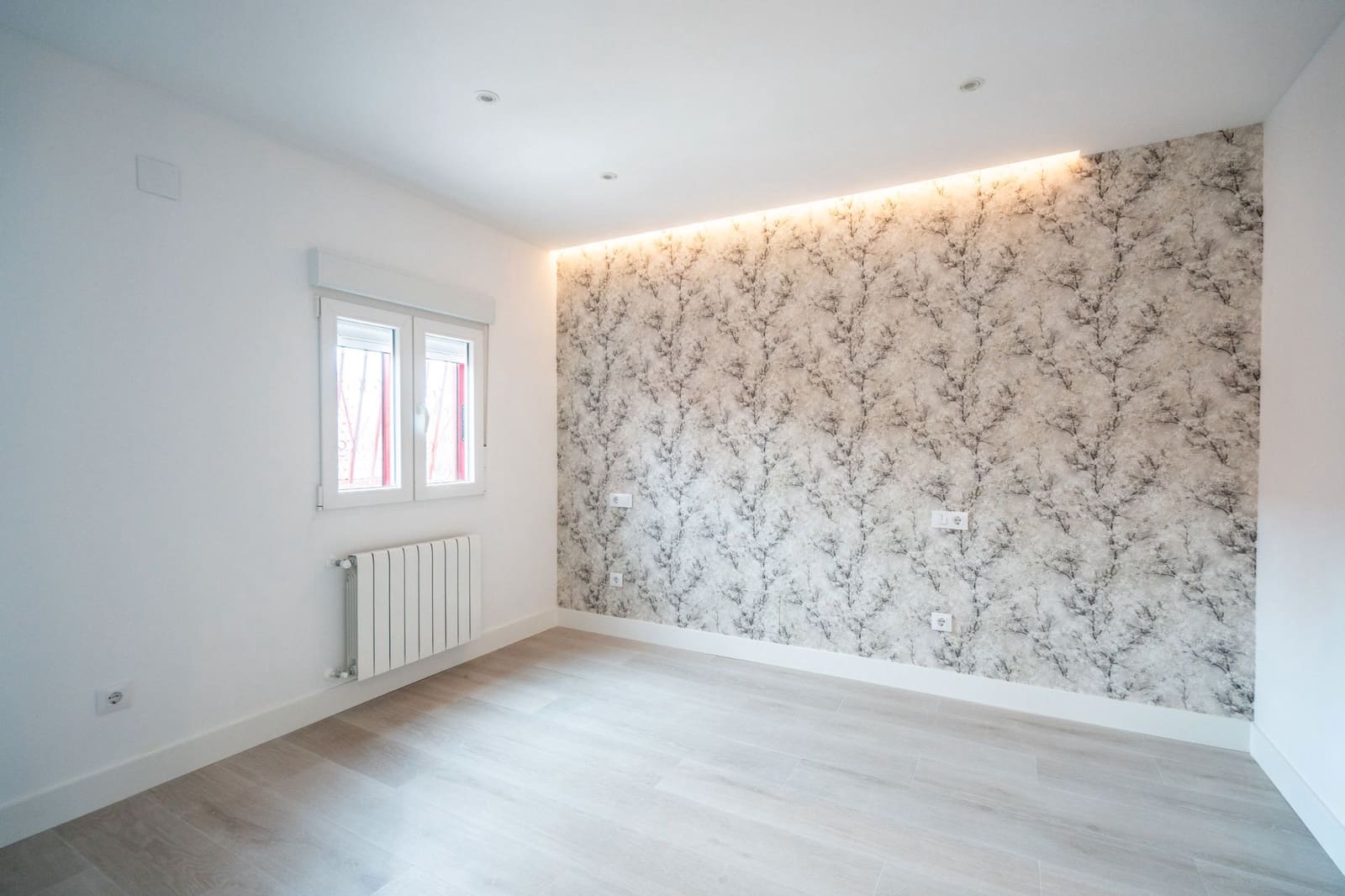 5 bedroom Townhouse for sale in Mejorada del Campo with garage - € 455,000 (Ref: 9449864)