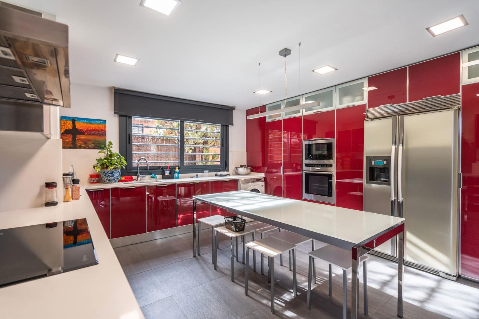 6 bedroom Semi-detached Villa for sale in Las Rozas de Madrid with pool garage - € 1,280,000 (Ref: 9465979)