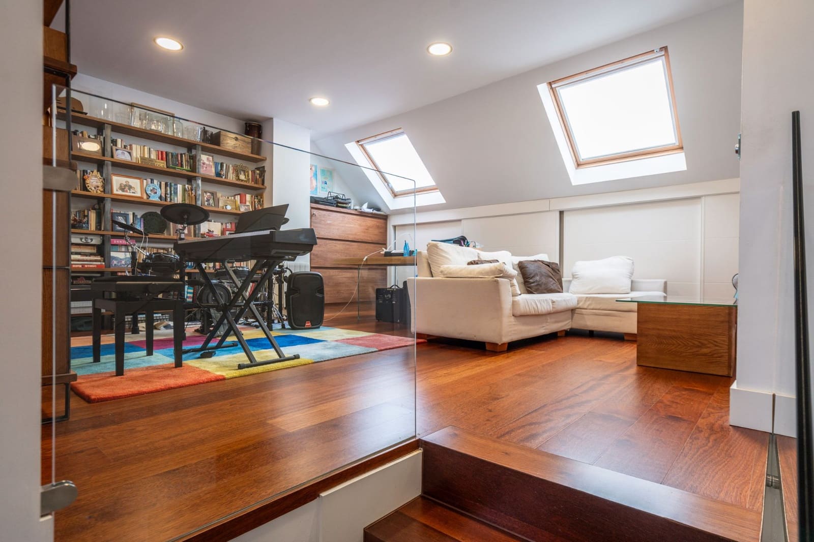 6 bedroom Semi-detached Villa for sale in Las Rozas de Madrid with pool garage - € 1,280,000 (Ref: 9465979)