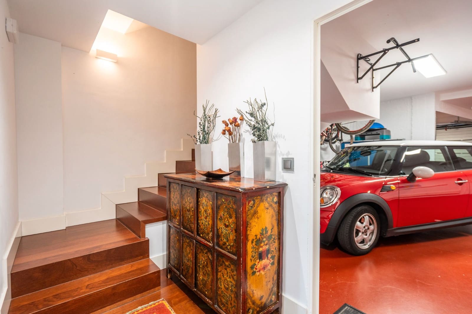 6 bedroom Semi-detached Villa for sale in Las Rozas de Madrid with pool garage - € 1,280,000 (Ref: 9465979)