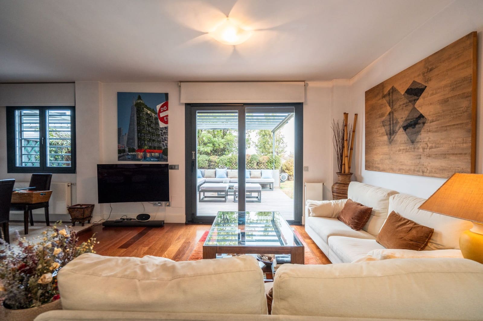 6 bedroom Semi-detached Villa for sale in Las Rozas de Madrid with pool garage - € 1,280,000 (Ref: 9465979)