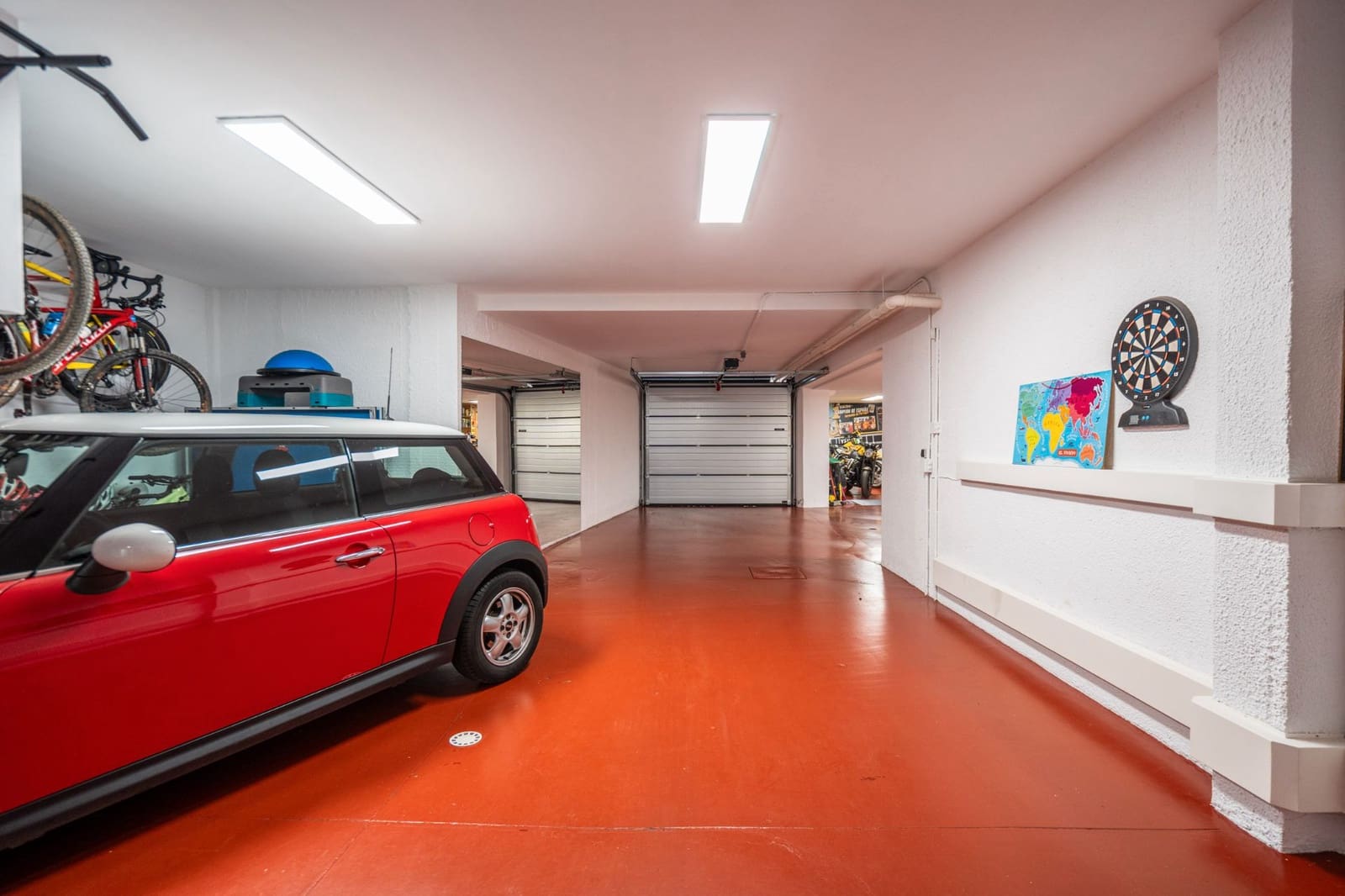 6 bedroom Semi-detached Villa for sale in Las Rozas de Madrid with pool garage - € 1,280,000 (Ref: 9465979)