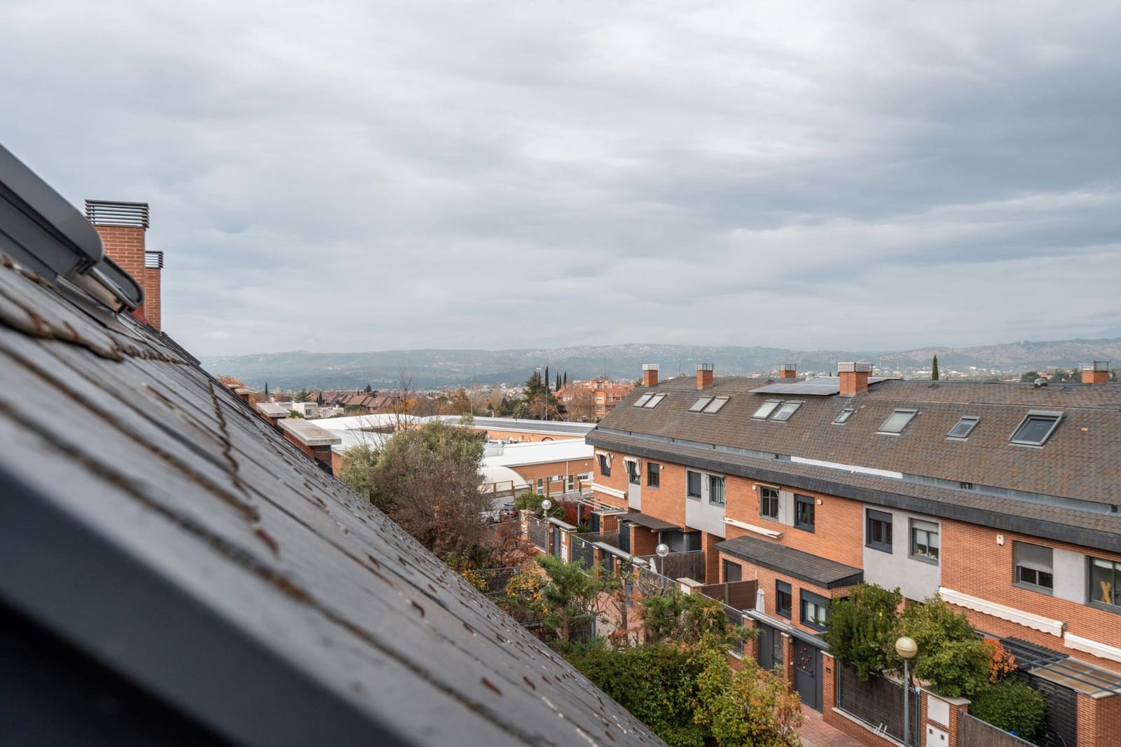 6 bedroom Semi-detached Villa for sale in Las Rozas de Madrid with pool garage - € 1,280,000 (Ref: 9465979)