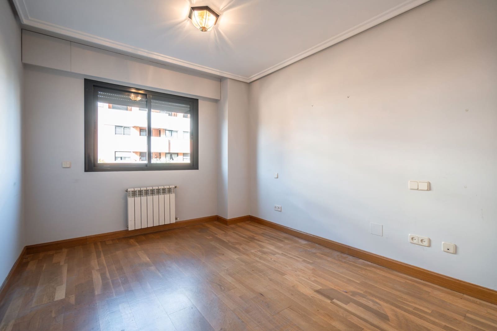 3 soverom Leilighet til leie i Majadahonda med svømmebasseng garasje - € 2 500 (Ref: 9470698)