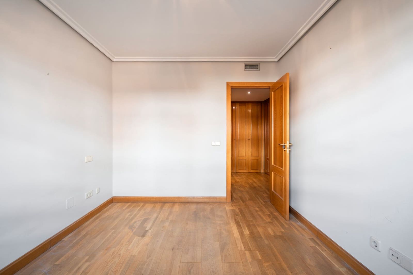 3 soverom Leilighet til leie i Majadahonda med svømmebasseng garasje - € 2 500 (Ref: 9470698)