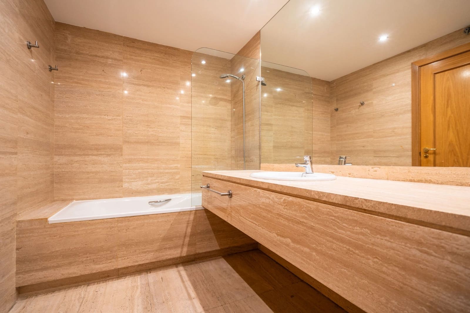 3 soverom Leilighet til leie i Majadahonda med svømmebasseng garasje - € 2 500 (Ref: 9470698)