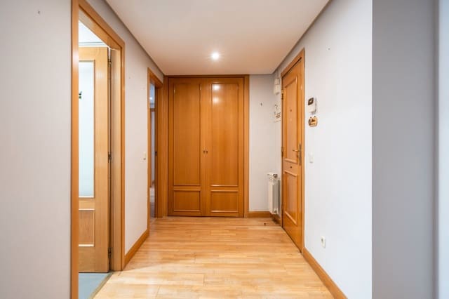 3 soverom Leilighet til leie i Majadahonda med svømmebasseng garasje - € 2 500 (Ref: 9470698)