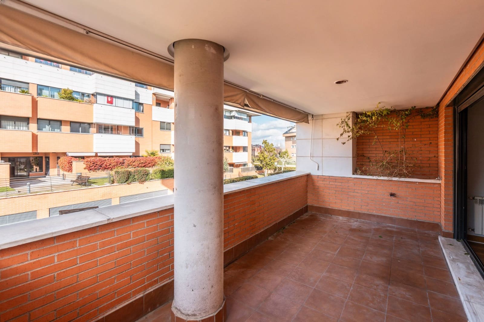 3 soverom Leilighet til leie i Majadahonda med svømmebasseng garasje - € 2 500 (Ref: 9470698)