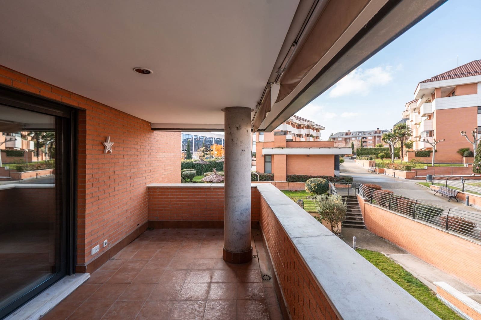 3 soverom Leilighet til leie i Majadahonda med svømmebasseng garasje - € 2 500 (Ref: 9470698)