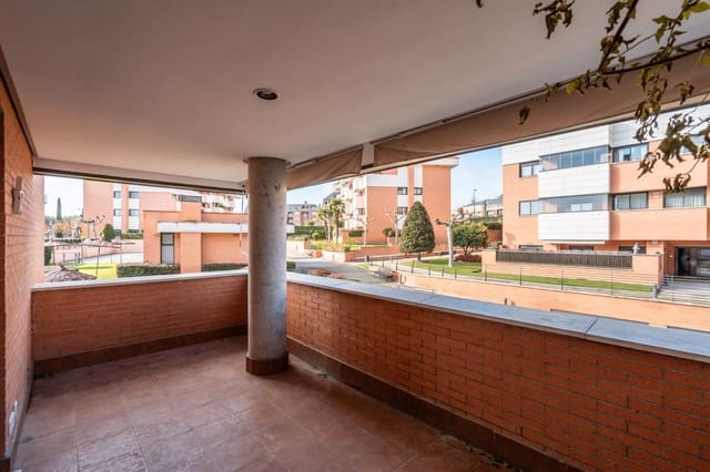 3 soverom Leilighet til leie i Majadahonda med svømmebasseng garasje - € 2 500 (Ref: 9470698)