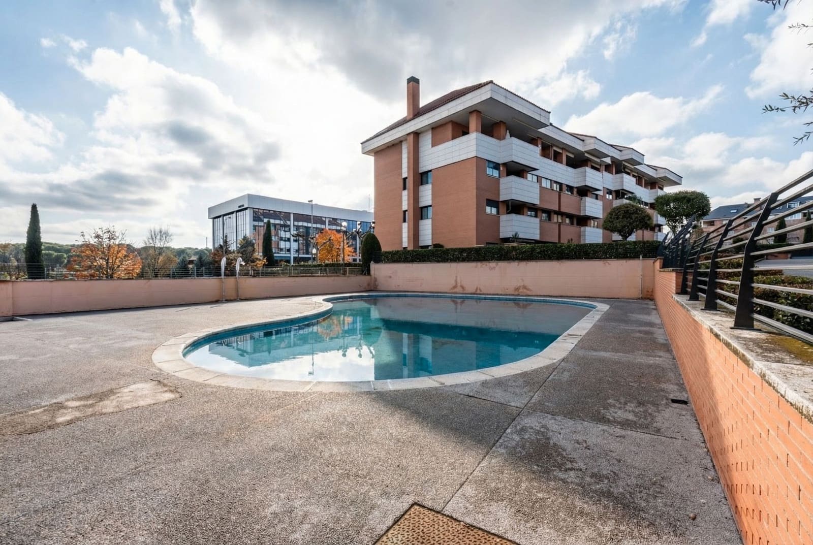 3 soverom Leilighet til leie i Majadahonda med svømmebasseng garasje - € 2 500 (Ref: 9470698)