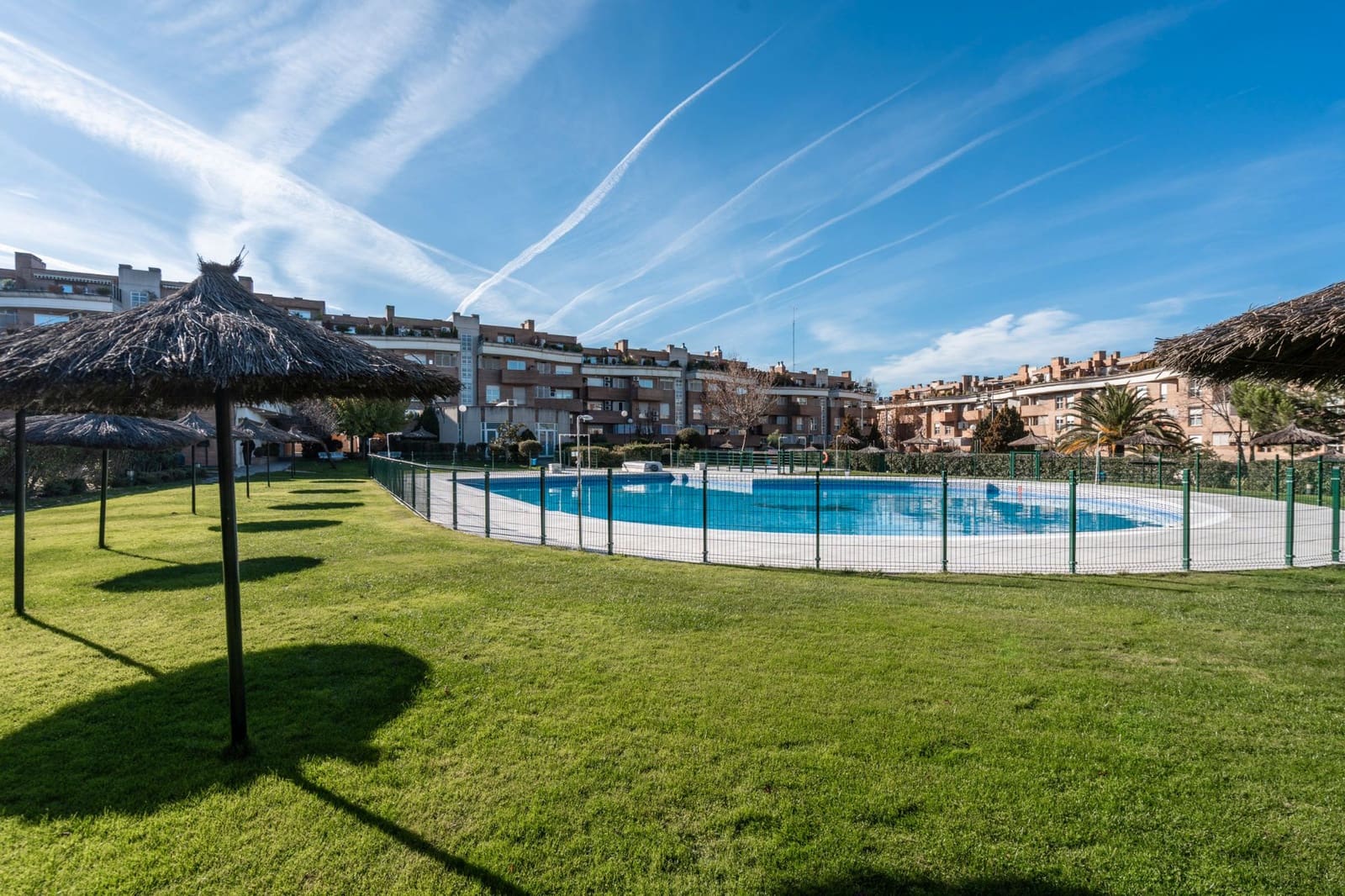2 soveværelse Penthouse til salg i Las Rozas de Madrid med swimmingpool - € 595.000 (Ref: 9471824)