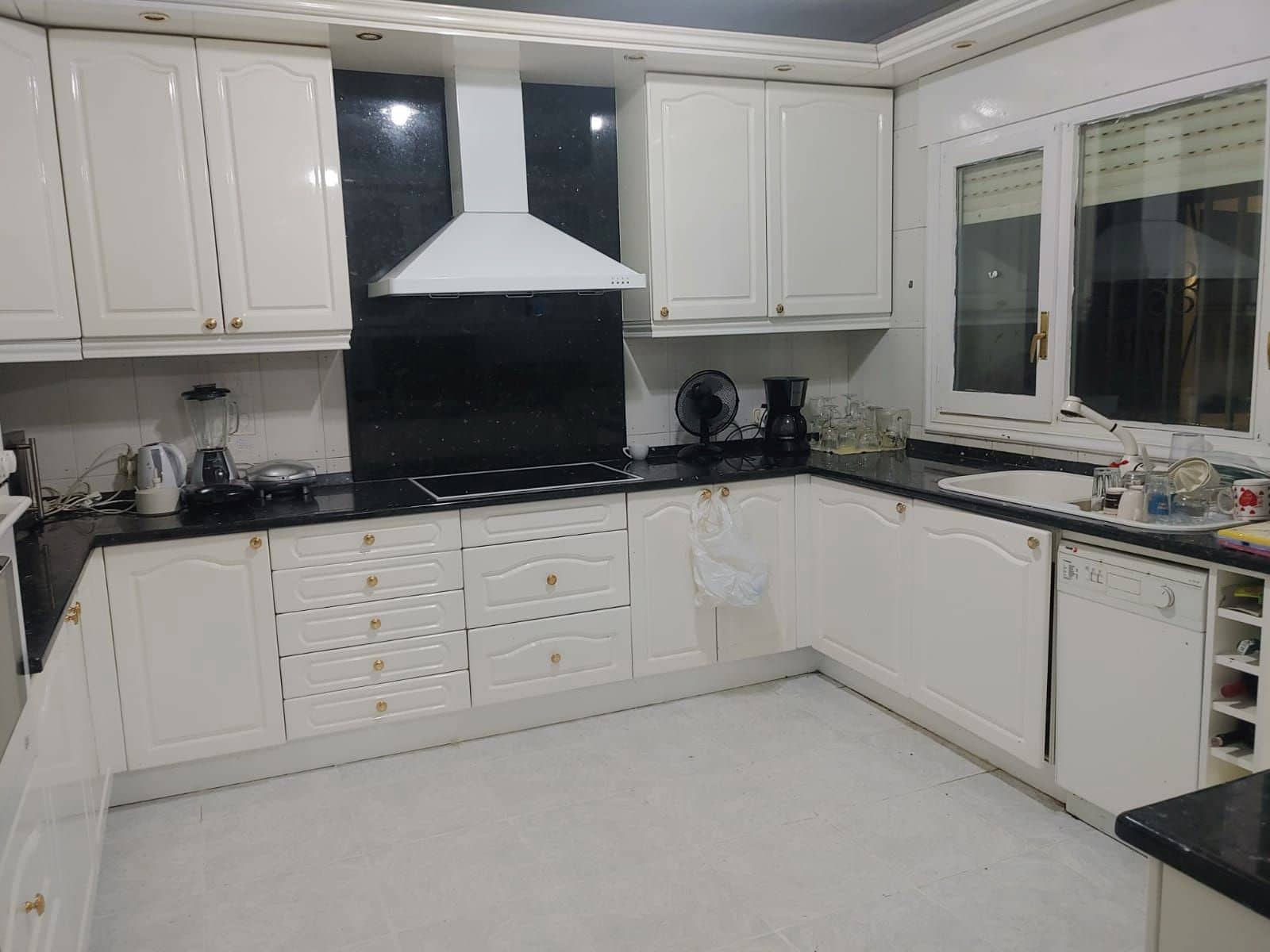 12 bedroom Villa for sale in Alpedrete with pool garage - € 960,000 (Ref: 9475732)