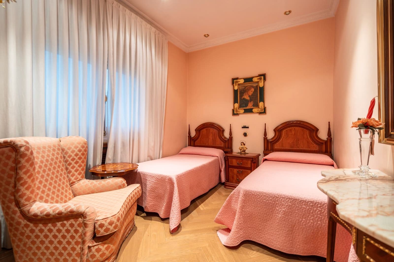 6 bedroom Flat for sale in Madrid city - € 2,750,000 (Ref: 9480666)