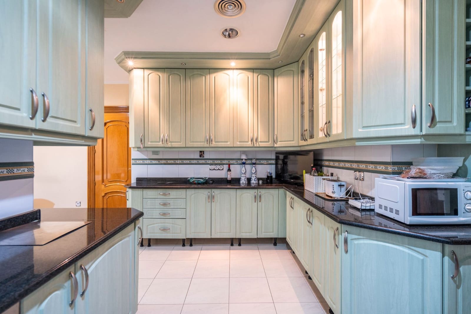 6 bedroom Flat for sale in Madrid city - € 2,750,000 (Ref: 9480666)