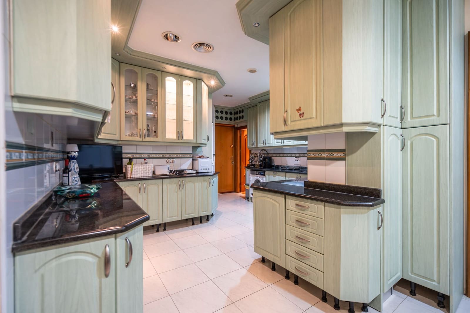 6 bedroom Flat for sale in Madrid city - € 2,750,000 (Ref: 9480666)