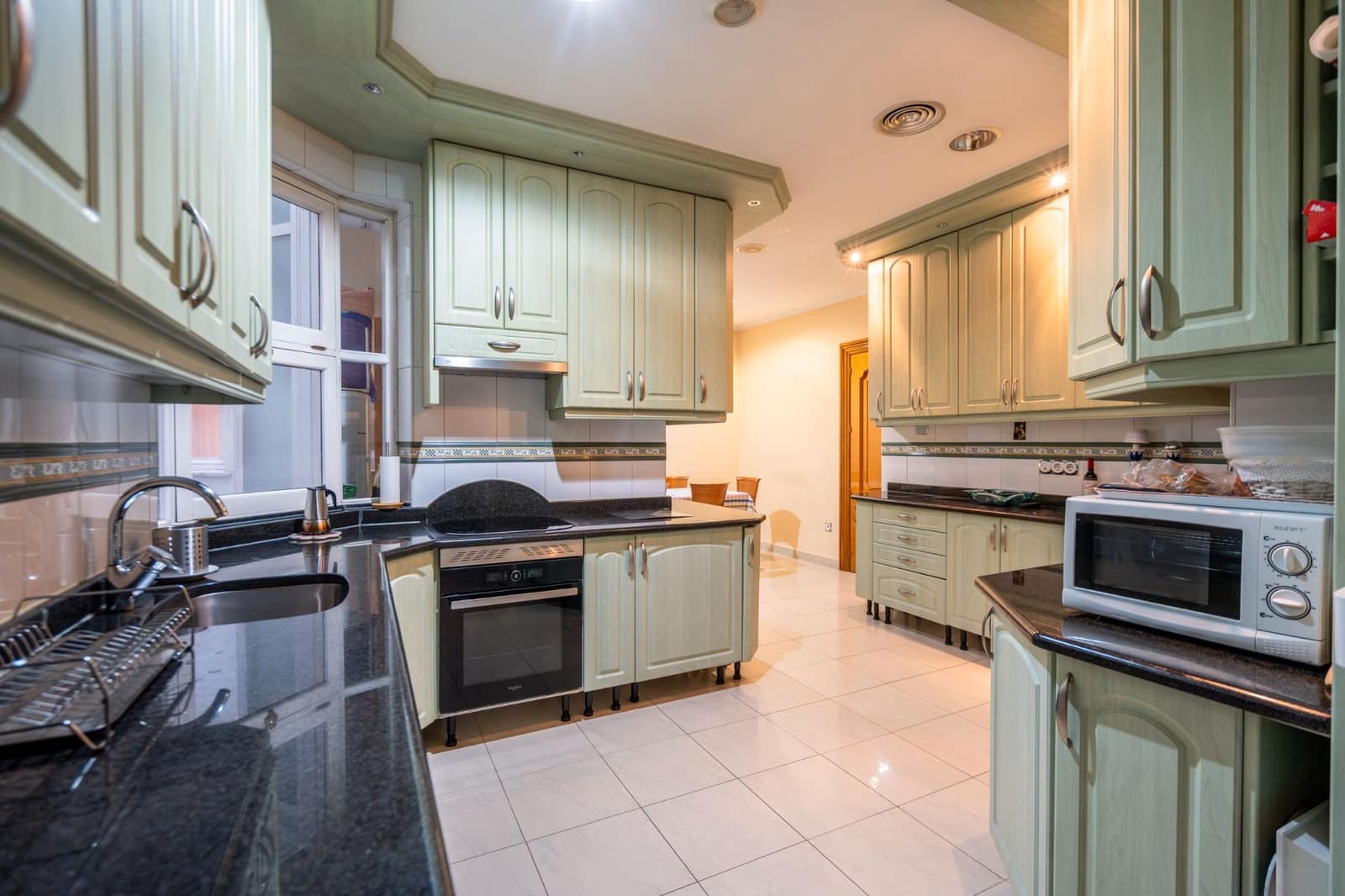 6 bedroom Flat for sale in Madrid city - € 2,750,000 (Ref: 9480666)