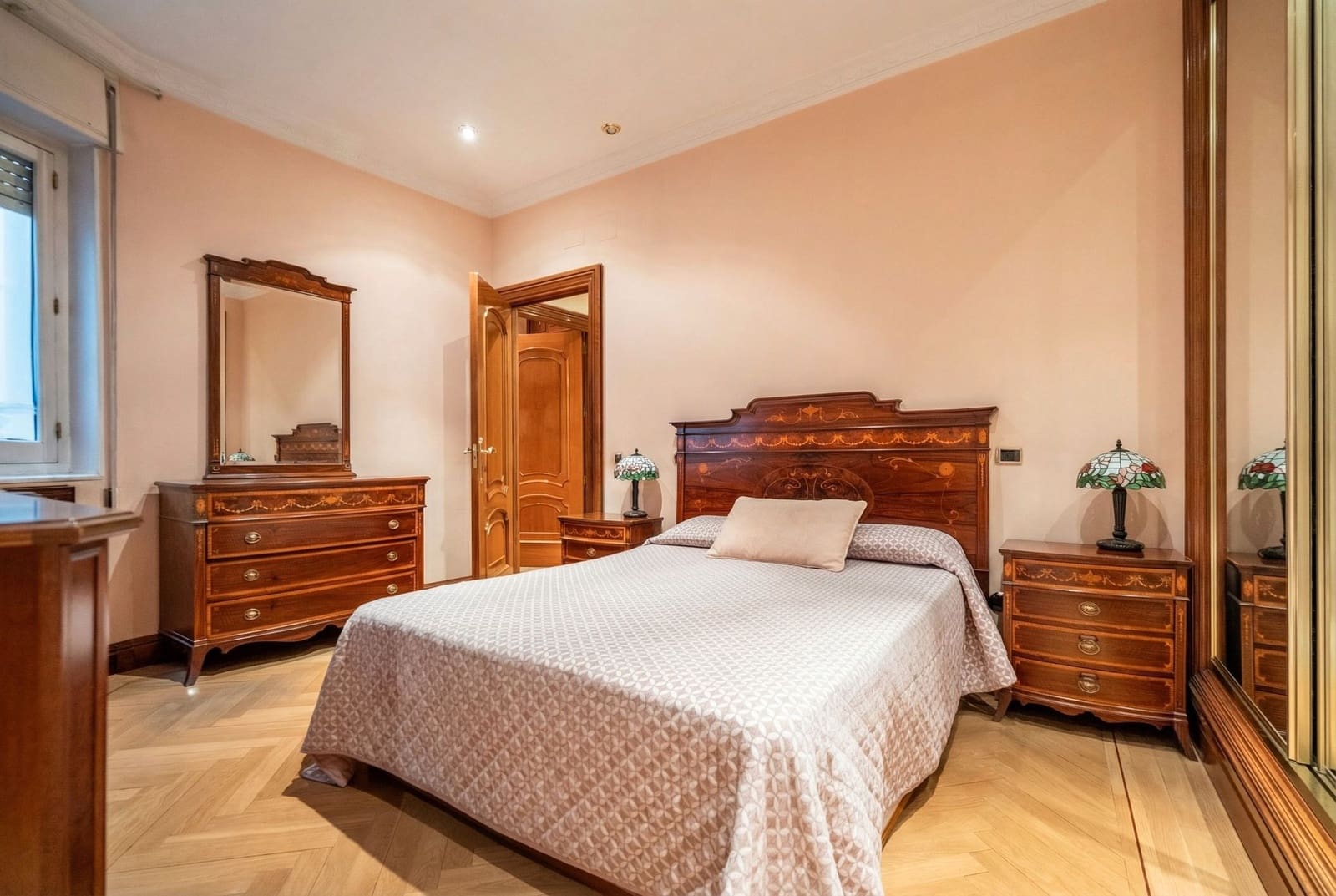 6 bedroom Flat for sale in Madrid city - € 2,750,000 (Ref: 9480666)