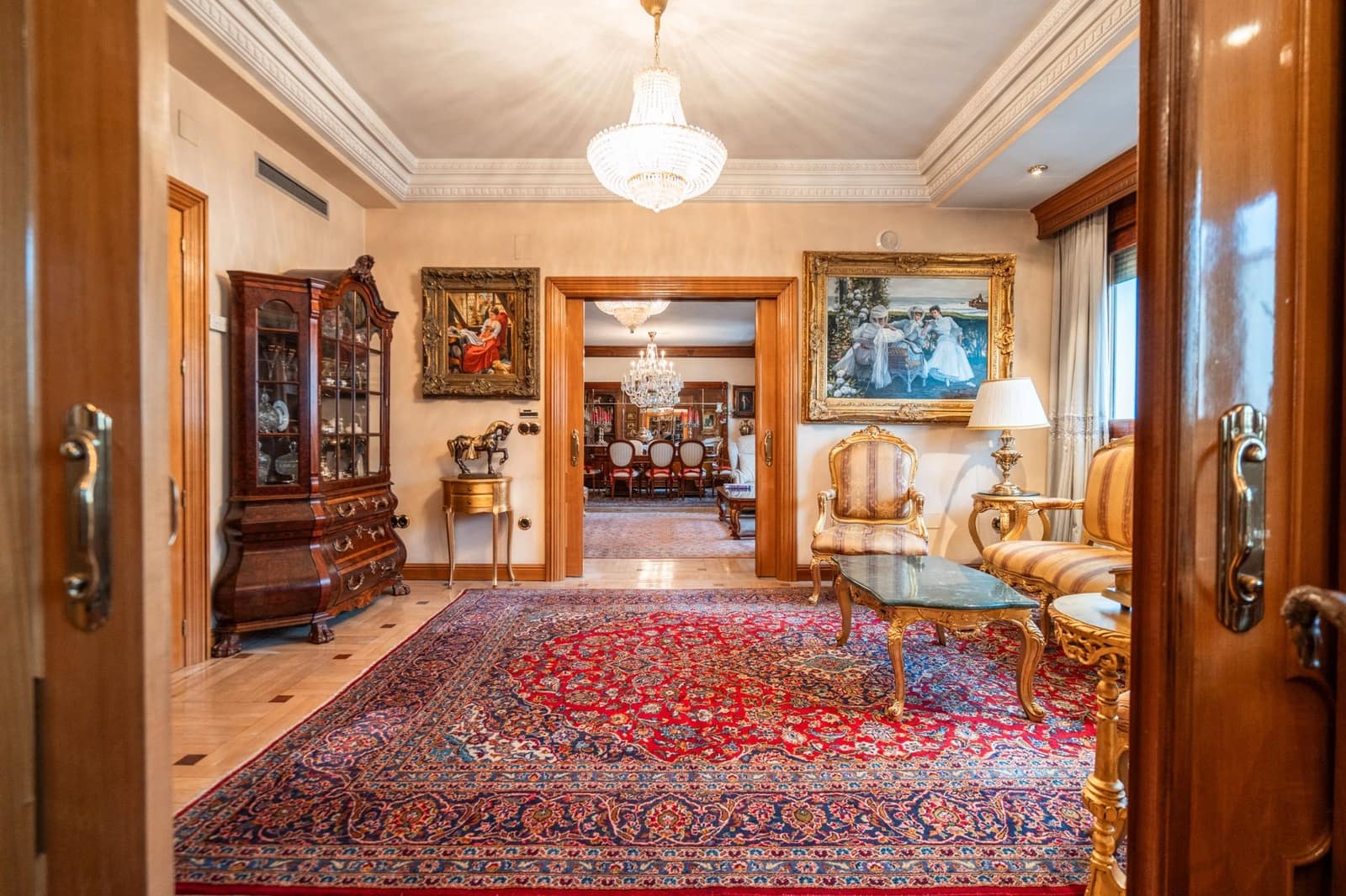 6 bedroom Flat for sale in Madrid city - € 2,750,000 (Ref: 9480666)
