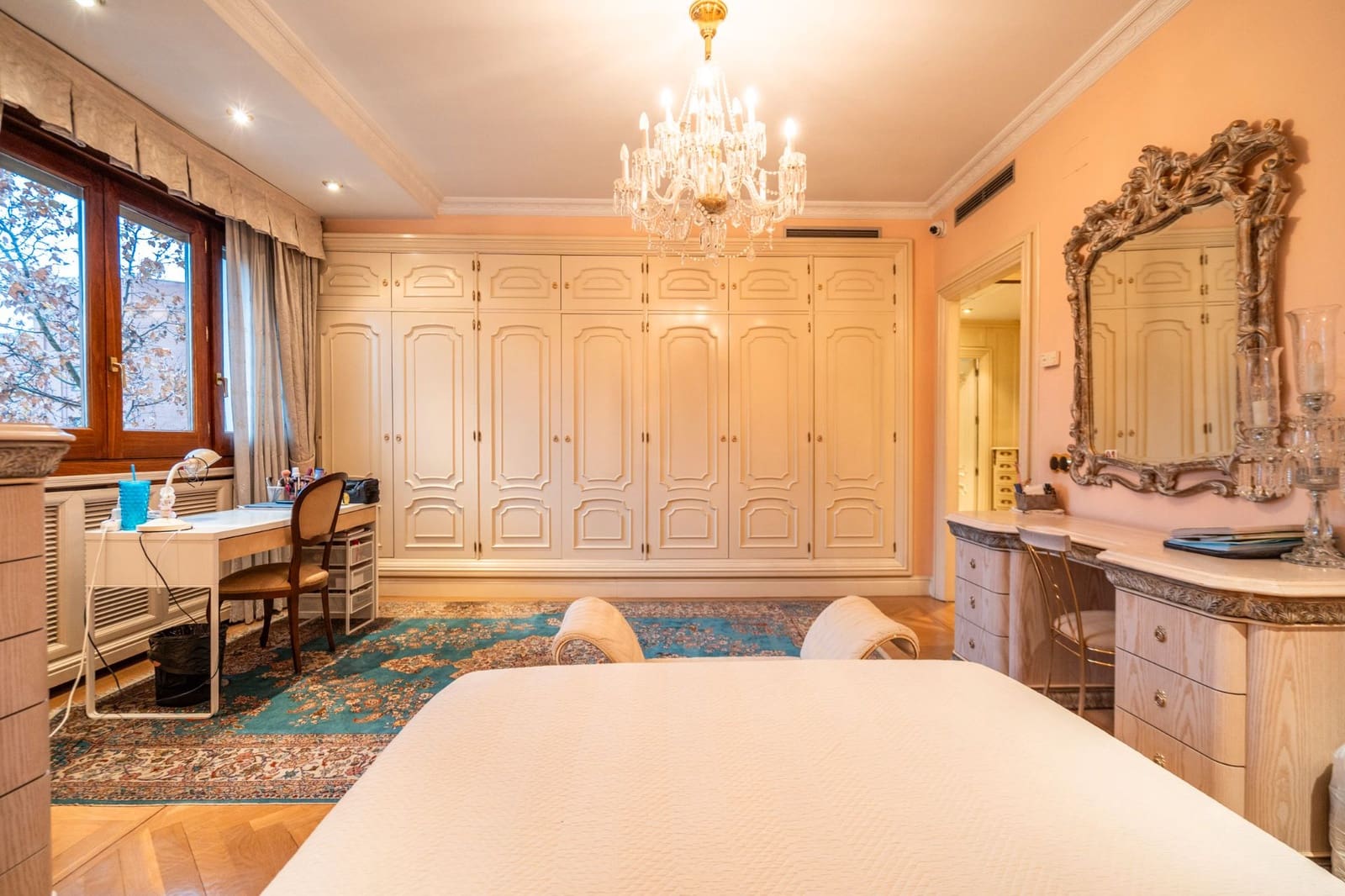 6 bedroom Flat for sale in Madrid city - € 2,750,000 (Ref: 9480666)
