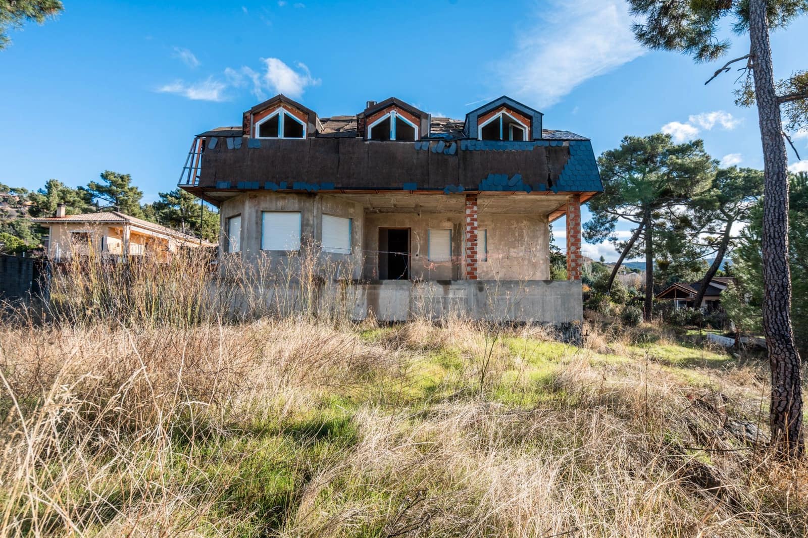 5 bedroom Villa for sale in Robledo de Chavela - € 155,000 (Ref: 9495302)