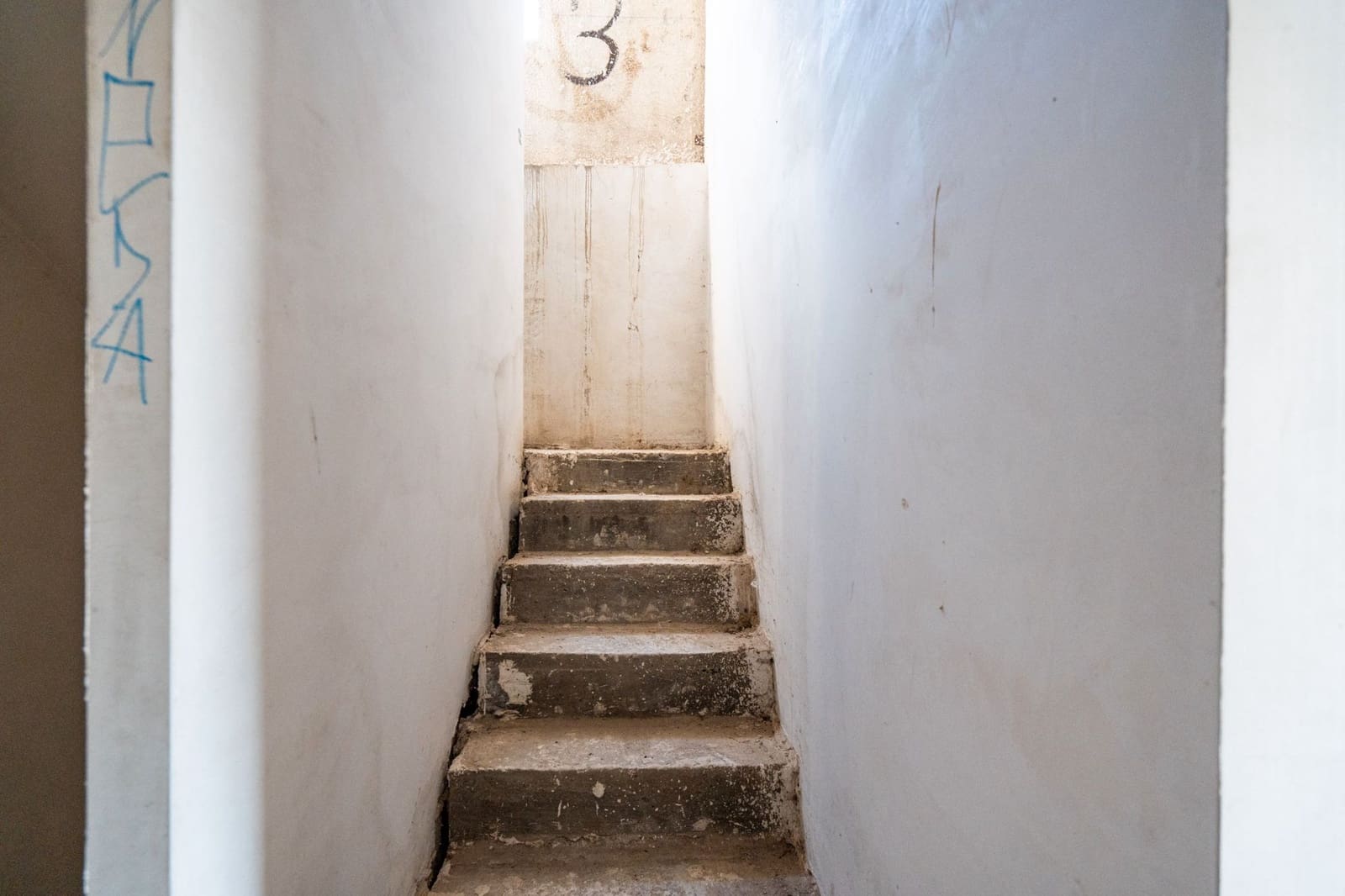 5 bedroom Villa for sale in Robledo de Chavela - € 155,000 (Ref: 9495302)