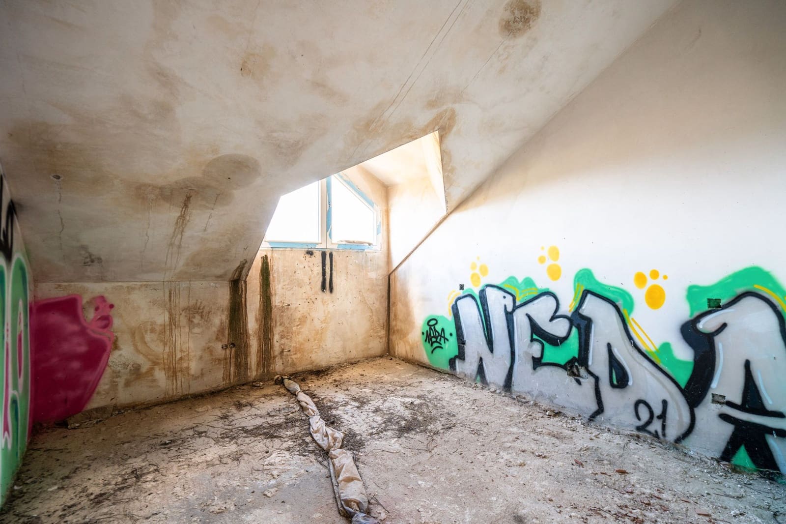 5 bedroom Villa for sale in Robledo de Chavela - € 155,000 (Ref: 9495302)