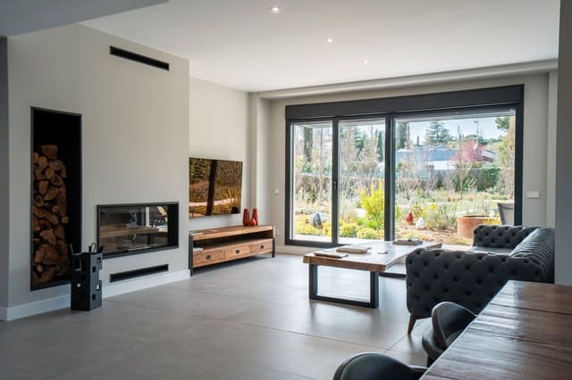 5 slaapkamer Villa te koop in Villanueva de la Cañada met zwembad garage - € 1.780.000 (Ref: 9497935)