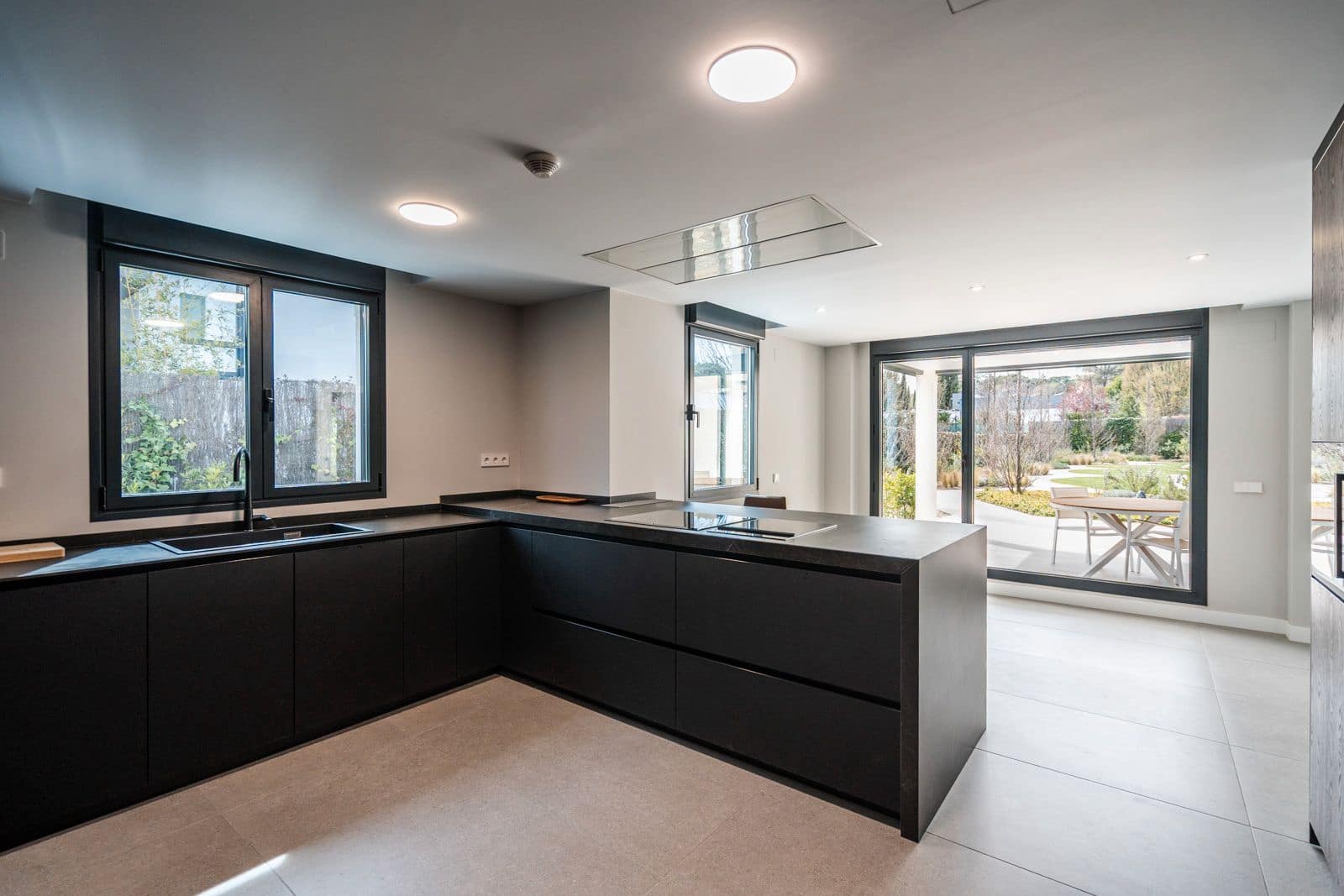 5 sovrum Villa till salu i Villanueva de la Canada med pool garage - 1 780 000 € (Ref: 9497935)