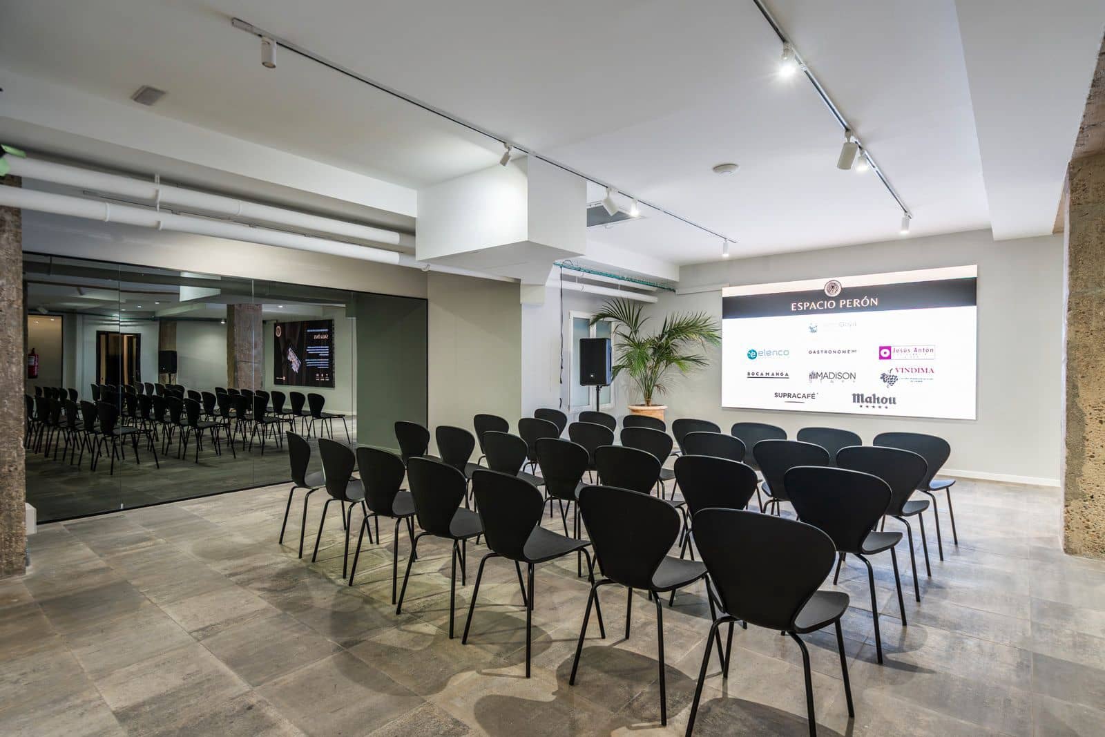 Local Comercial en Madrid ciudad en alquiler - 20.000 € (Ref: 9506294)