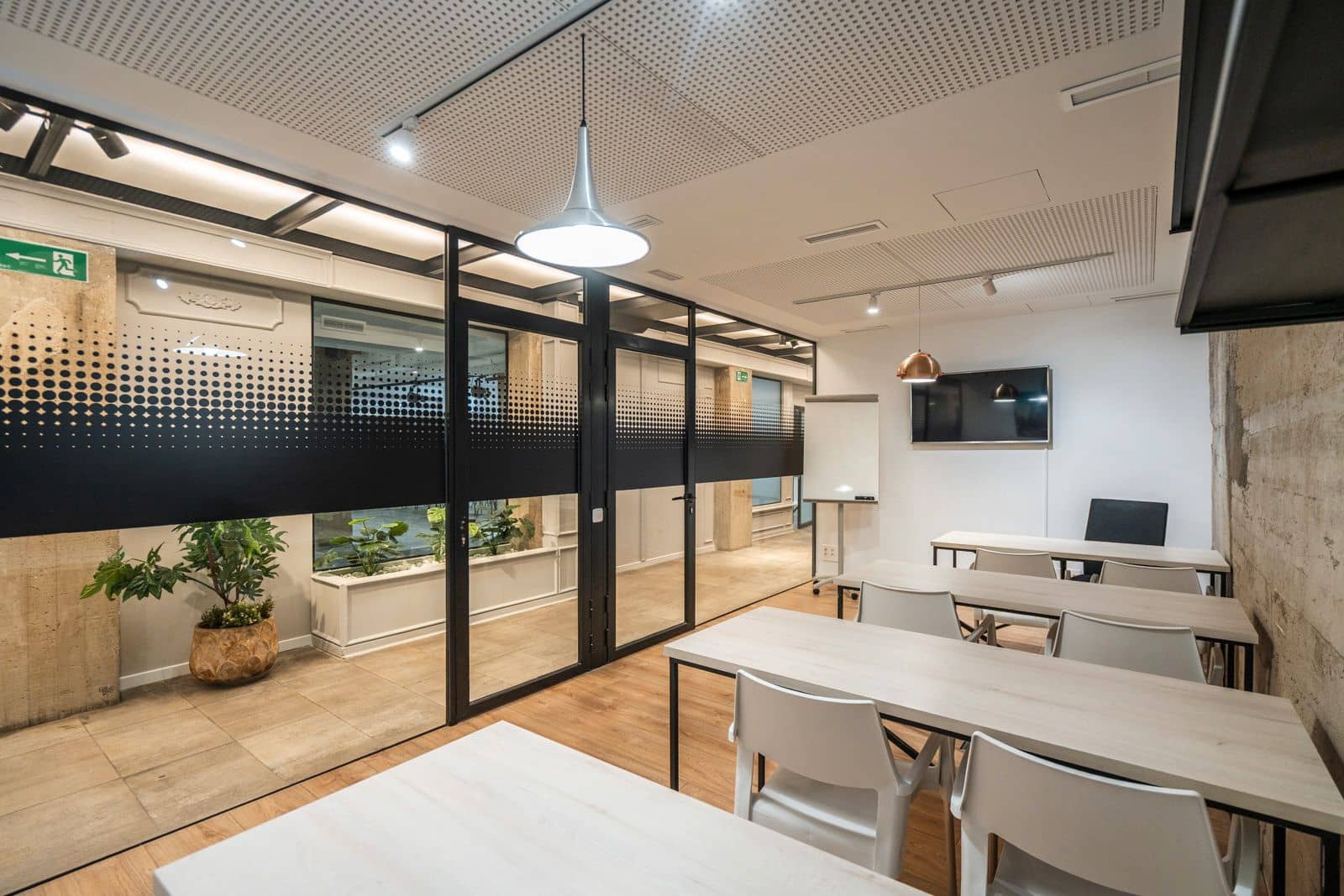 Local Comercial en Madrid ciudad en alquiler - 20.000 € (Ref: 9506294)