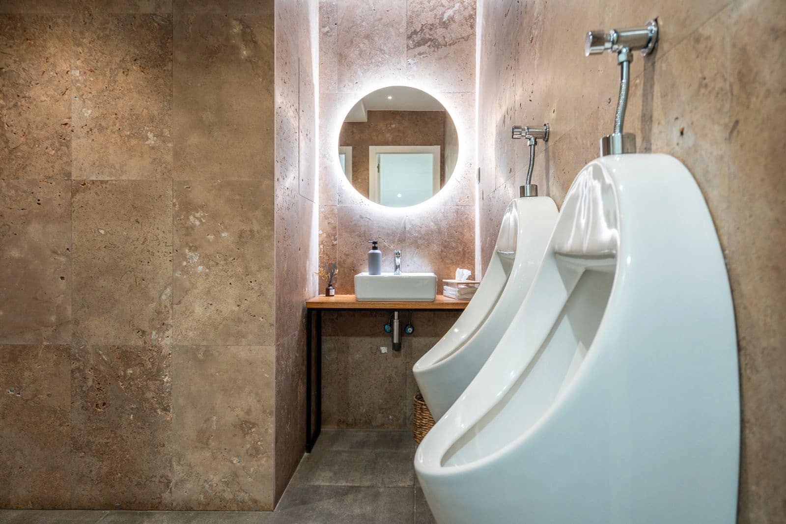 Local Comercial en Madrid ciudad en alquiler - 20.000 € (Ref: 9506294)