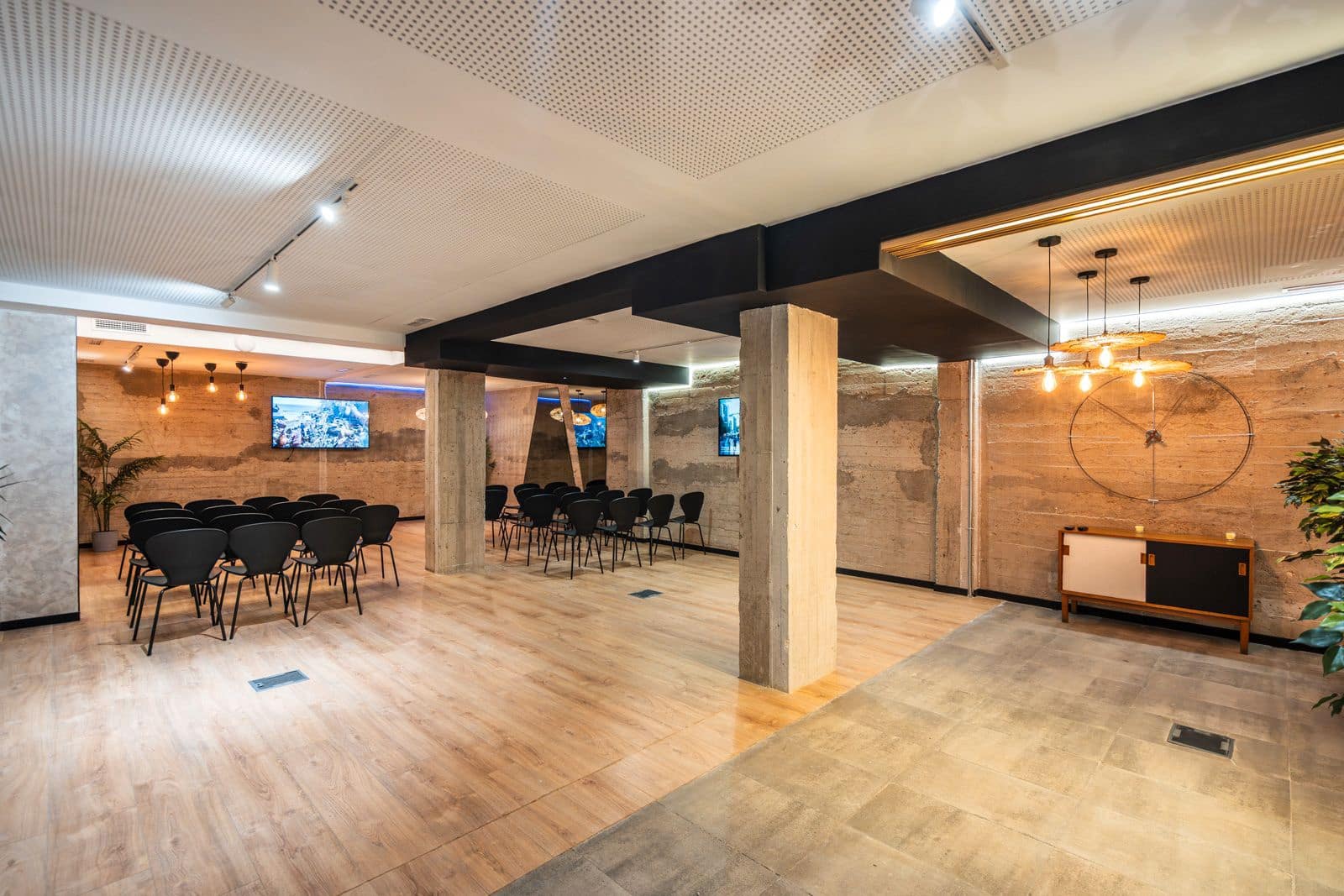 Local Comercial en Madrid ciudad en alquiler - 20.000 € (Ref: 9506294)