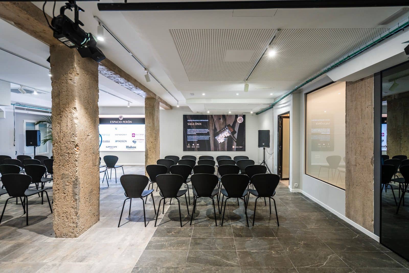 Local Comercial en Madrid ciudad en alquiler - 20.000 € (Ref: 9506294)