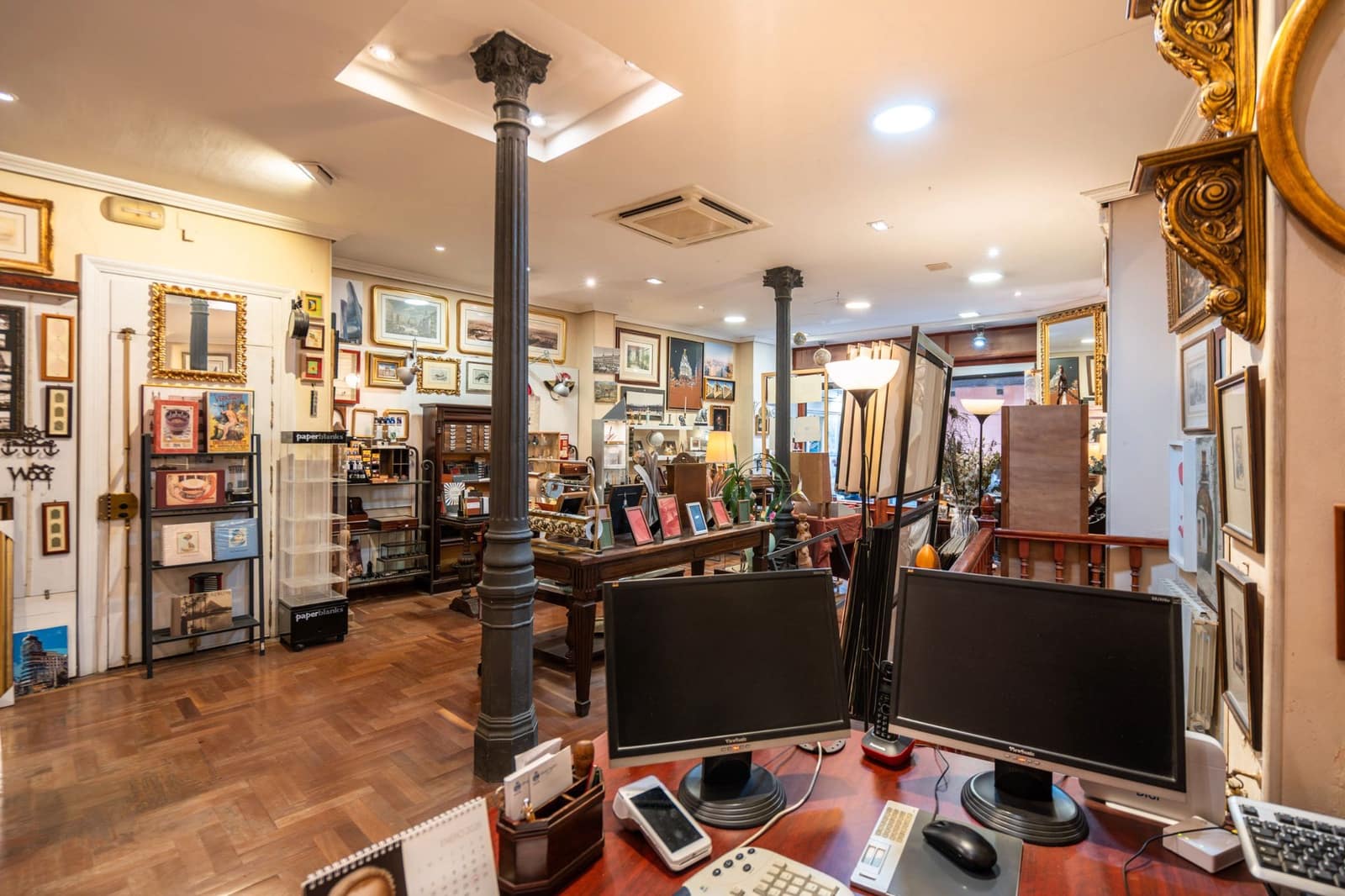 Commercial for sale in Madrid city - € 900,000 (Ref: 9535164)