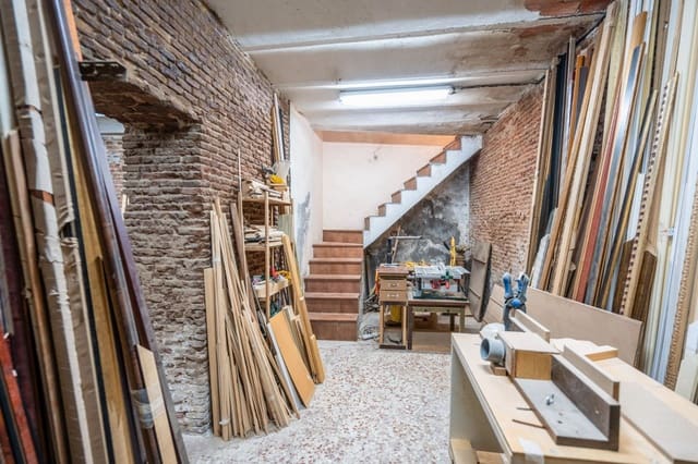 Comercial para venda em Cortes, Madrid cidade - 900 000 € (Ref: 9535164)