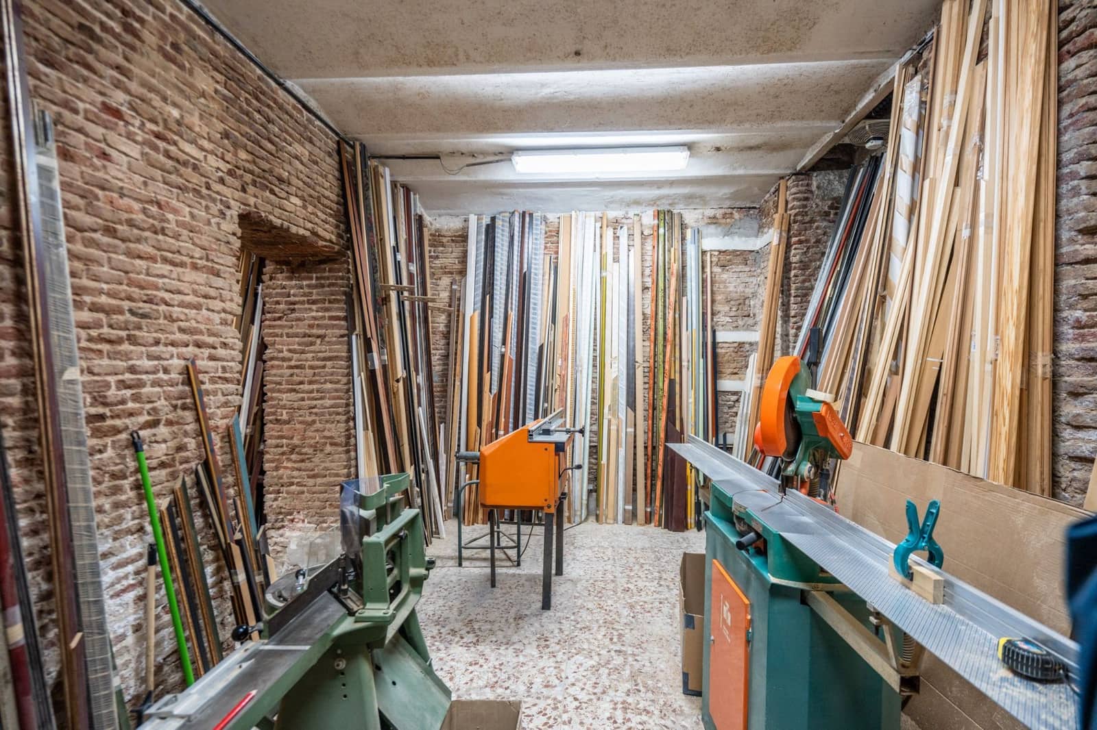 Commercial for sale in Madrid city - € 900,000 (Ref: 9535164)