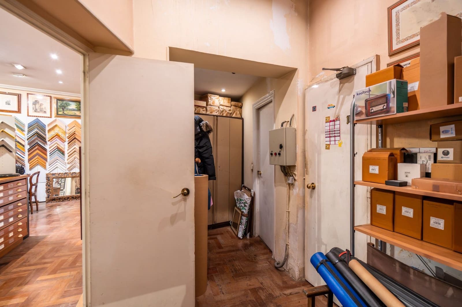 Commercial for sale in Madrid city - € 900,000 (Ref: 9535164)