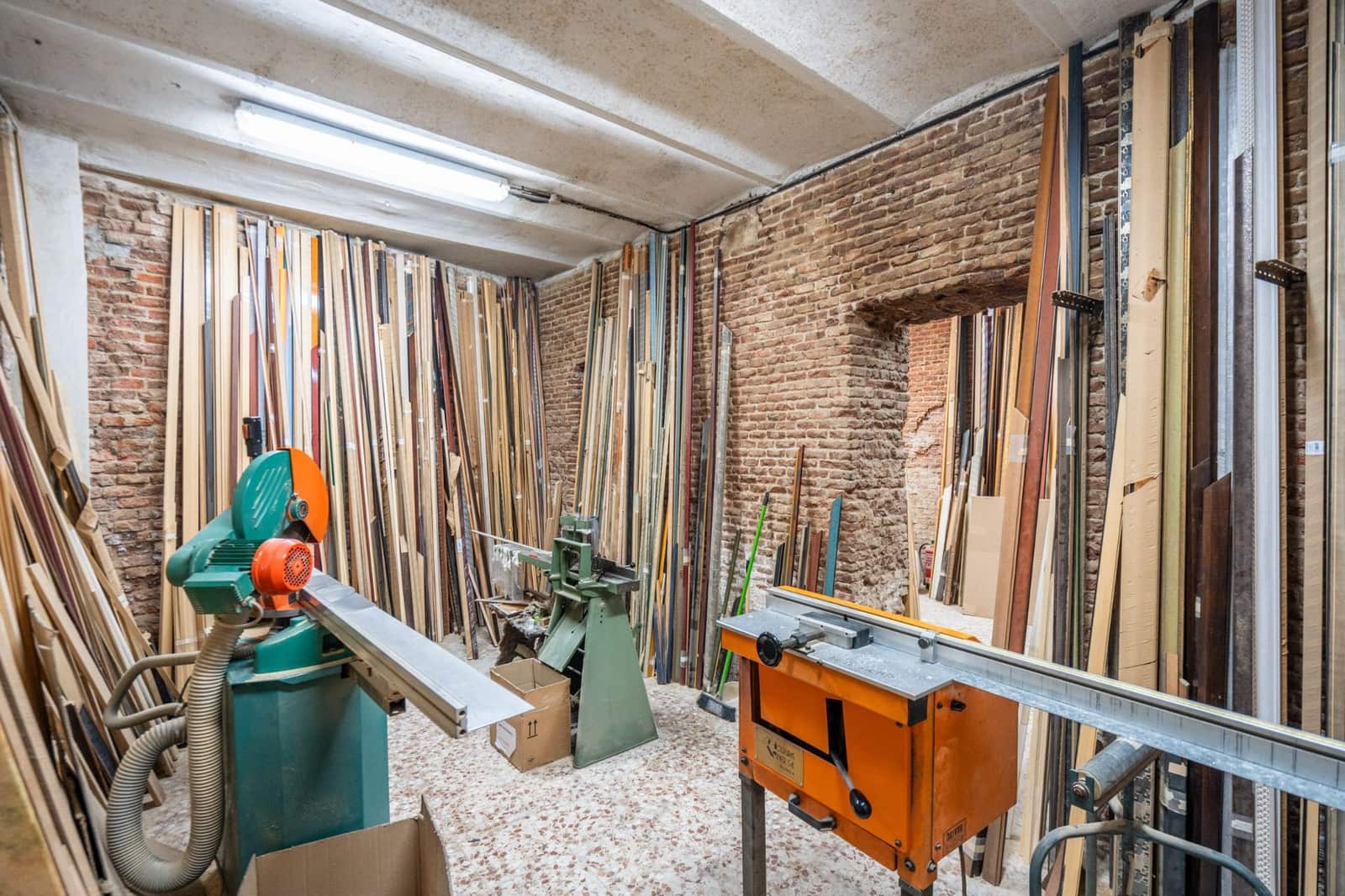 Comercial para venda em Madrid cidade - 1 550 000 € (Ref: 9535165)