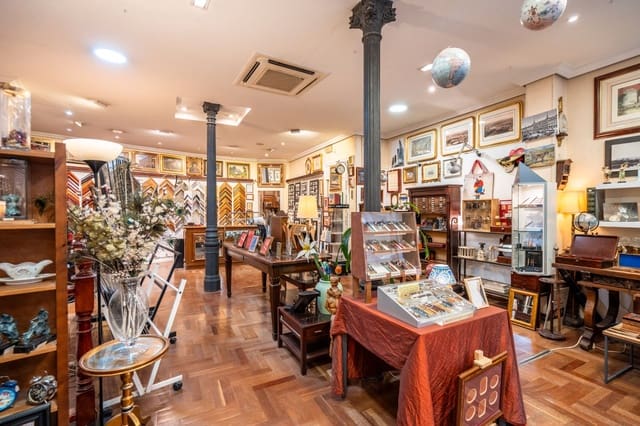 Comercial para venda em Cortes, Madrid cidade - 1 550 000 € (Ref: 9535165)