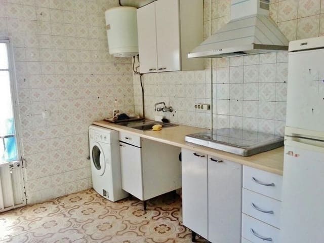 3 Zimmer Finca/Landgut zu verkaufen in Villafranca de los Caballeros mit Garage - 110.000 € (Ref: 9536372)