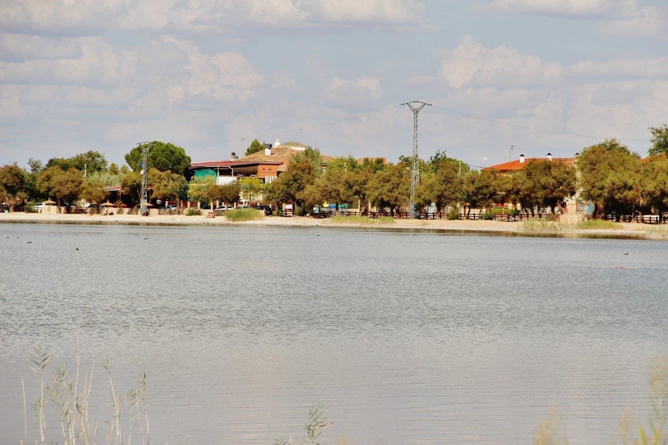 3 bedroom Finca/Country House for sale in Villafranca de los Caballeros with garage - € 110,000 (Ref: 9536372)