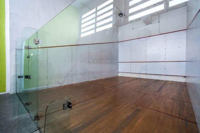 2 slaapkamer Flat te koop in Las Rozas de Madrid met zwembad - € 580.000 (Ref: 9542047)