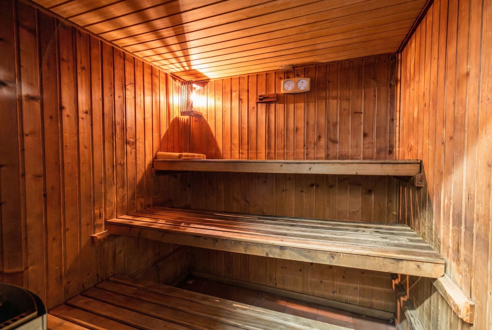 2 slaapkamer Flat te koop in Las Rozas de Madrid met zwembad - € 580.000 (Ref: 9542047)