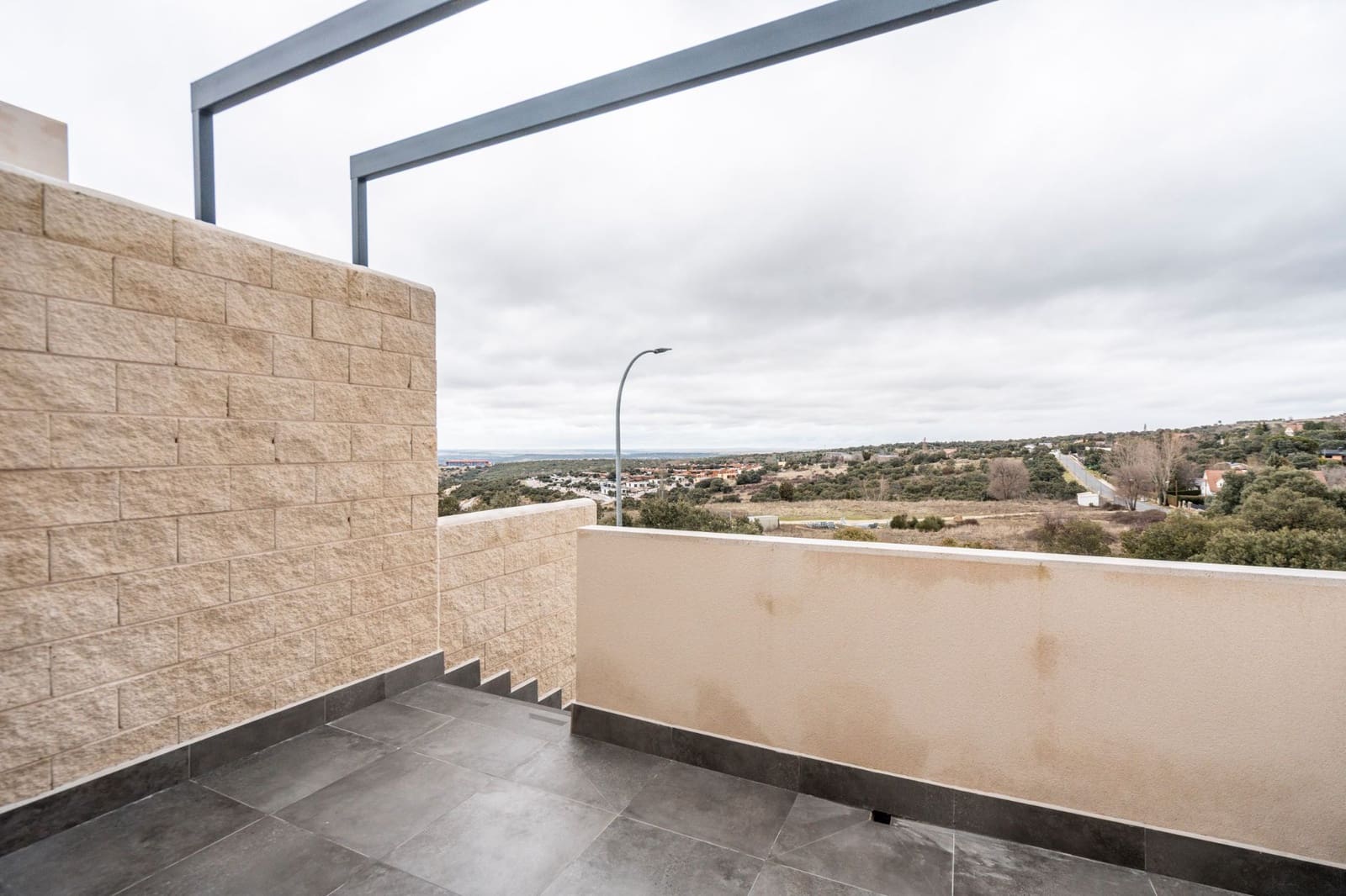 3 bedroom Villa for sale in El Espinar with pool garage - € 420,000 (Ref: 9588487)