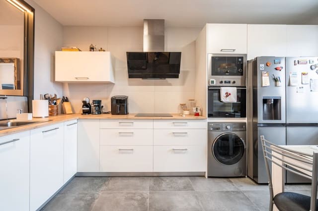 3 sovrum Villa till salu i El Espinar med pool garage - 420 000 € (Ref: 9588487)