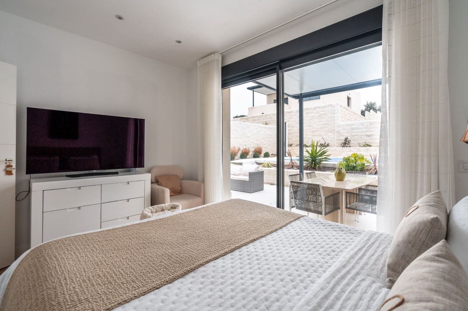 3 bedroom Villa for sale in El Espinar with pool garage - € 420,000 (Ref: 9588487)