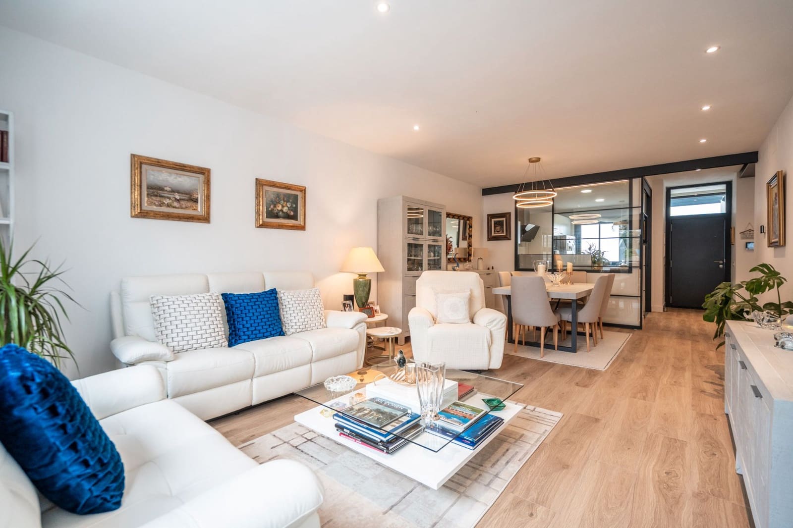 3 bedroom Villa for sale in El Espinar with pool garage - € 420,000 (Ref: 9588487)