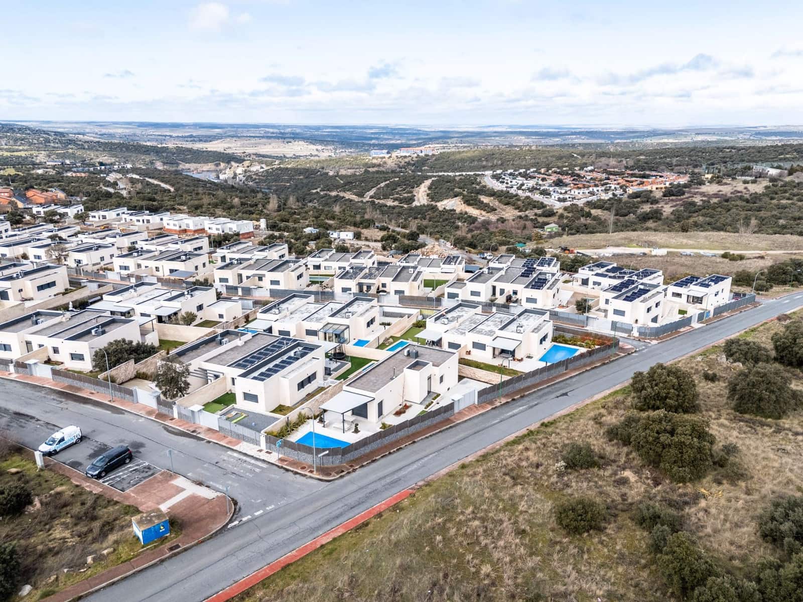 3 bedroom Villa for sale in El Espinar with pool garage - € 420,000 (Ref: 9588487)